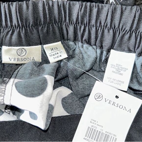 Versona Women's Black & White Oversized Maxi
Skirt(Size XS) - Picture 4 of 4